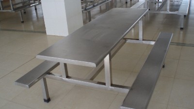8人长条不锈钢餐桌